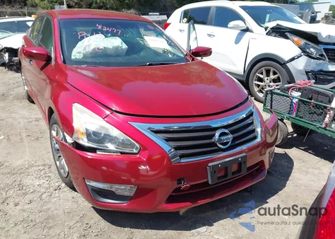2015 Nissan Altima 2.5 S z USA, uszkodzony, nr VIN 1N4AL3AP2FN379772
